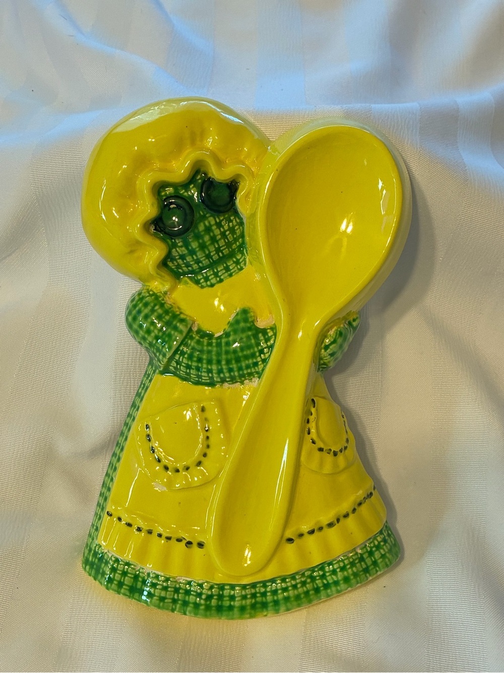 1979 Ceramic Prod. Inc. Sittre burlap doll kitchen tool rest